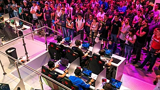 gamescom_Website_Grund2_Community.webp
