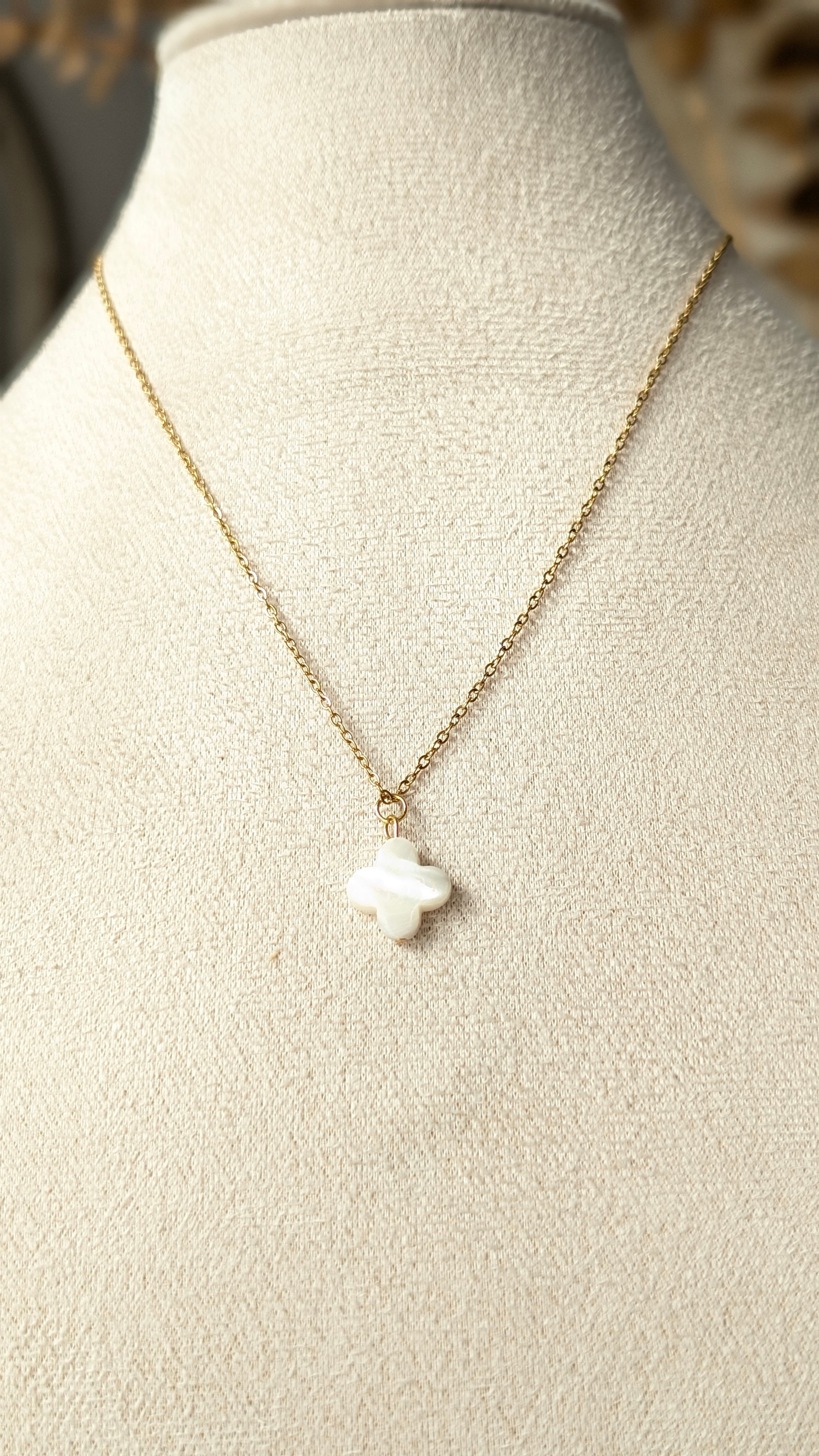 Collier "Trèfle blanc"