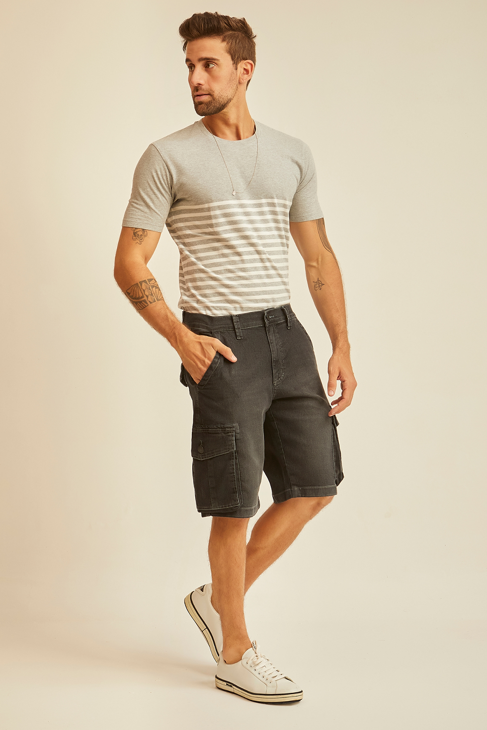 Miniatura: Bermuda Cargo Masculina Black