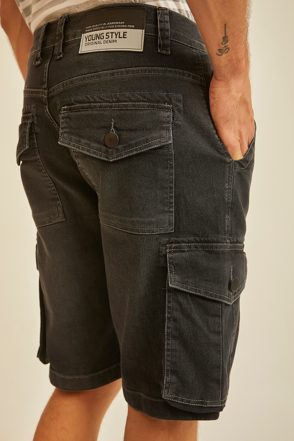 Miniatura: Bermuda Cargo Masculina Black