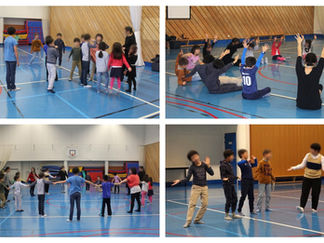 体育館でダンス