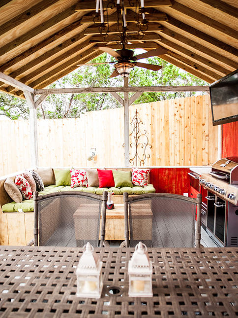 Family vacation getaway near San Antonio in the hill country of Dripping Springs Tx: The Alexander at Creek Road