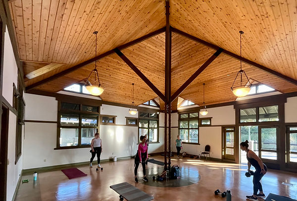 HIIT class — high-intensity interval training with cardio and strength intervals