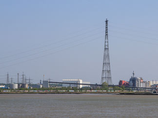 GW-007 - The West Thurrock 400kv Thames Crossing pylon.jpg