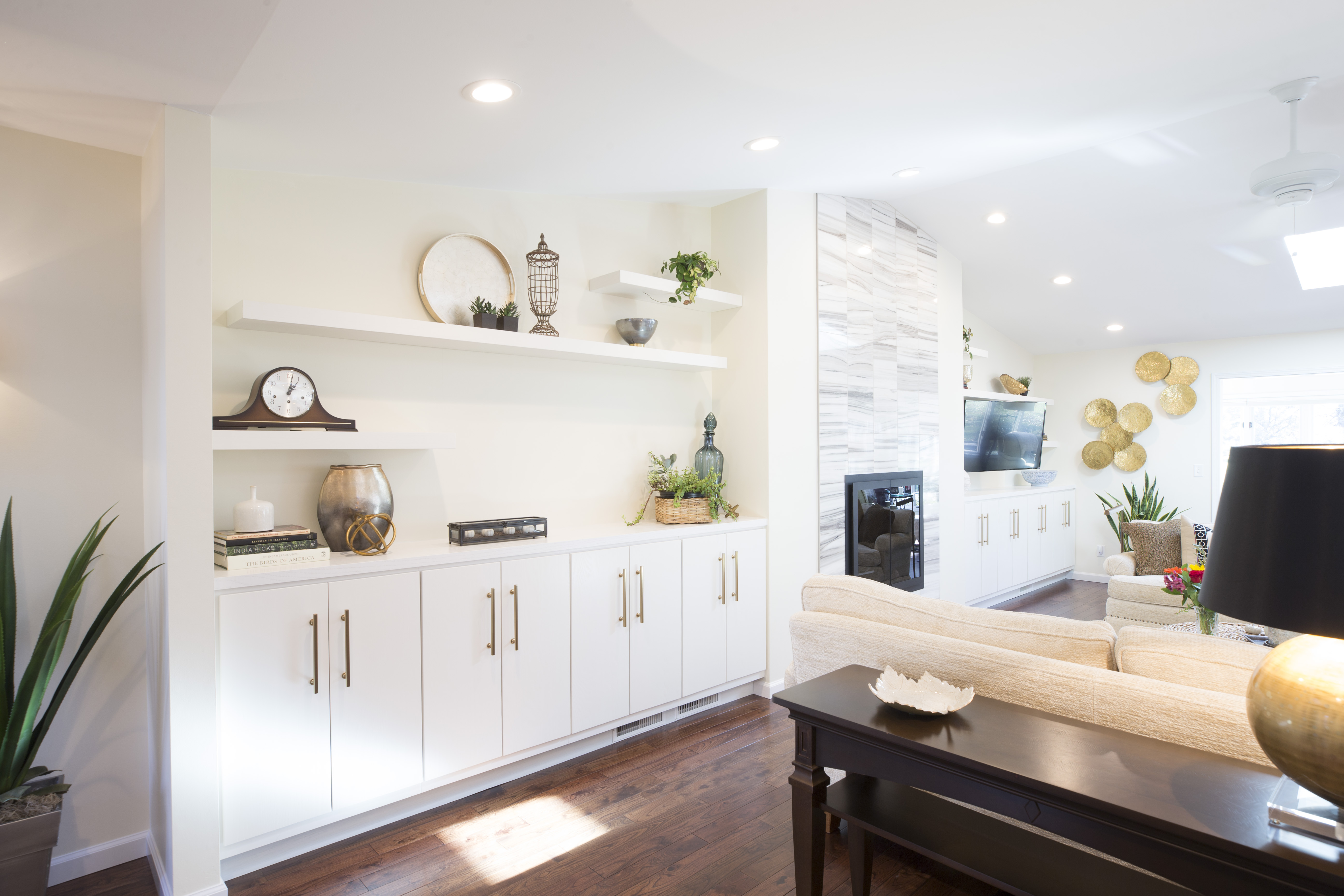 Built in wall unit Floating shelves