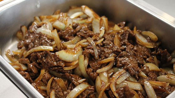 Boeuf sauté aux oignons