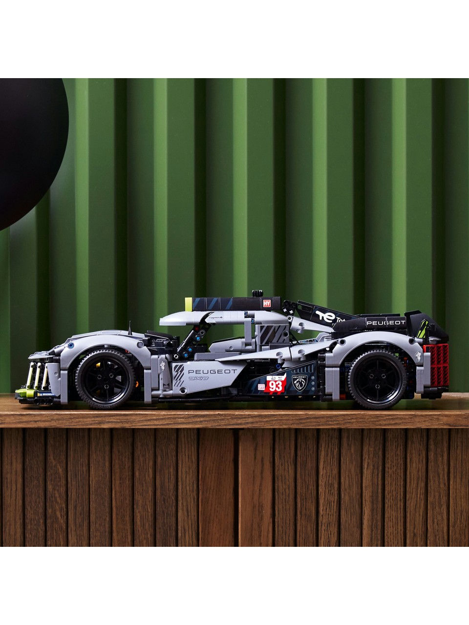 Küçük resim: LEGO® Technic PEUGEOT 9X8 24H Le Mans Hybrid Hypercar 42156 - Yetişkinler için K