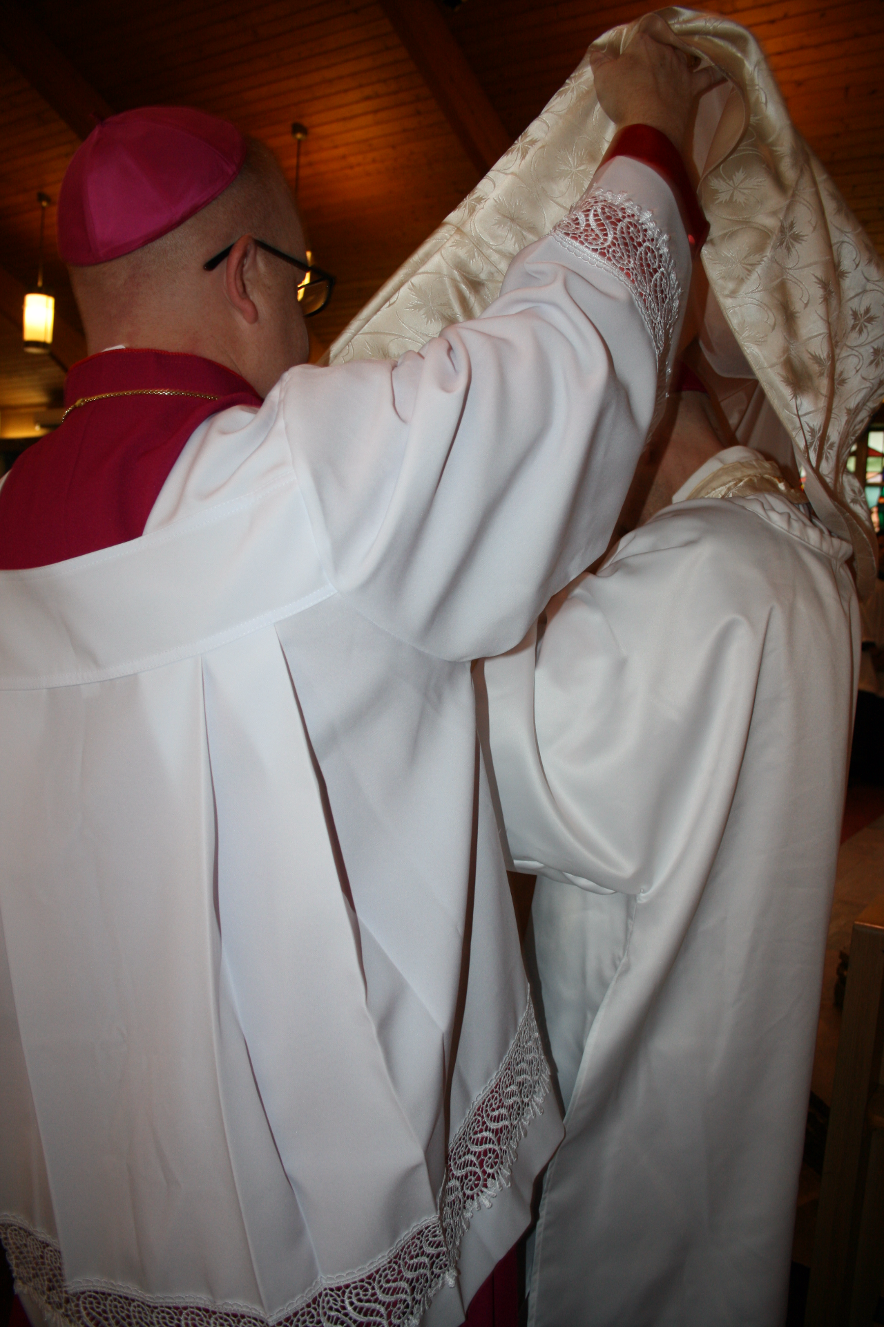 Vesting the Bishop-elect