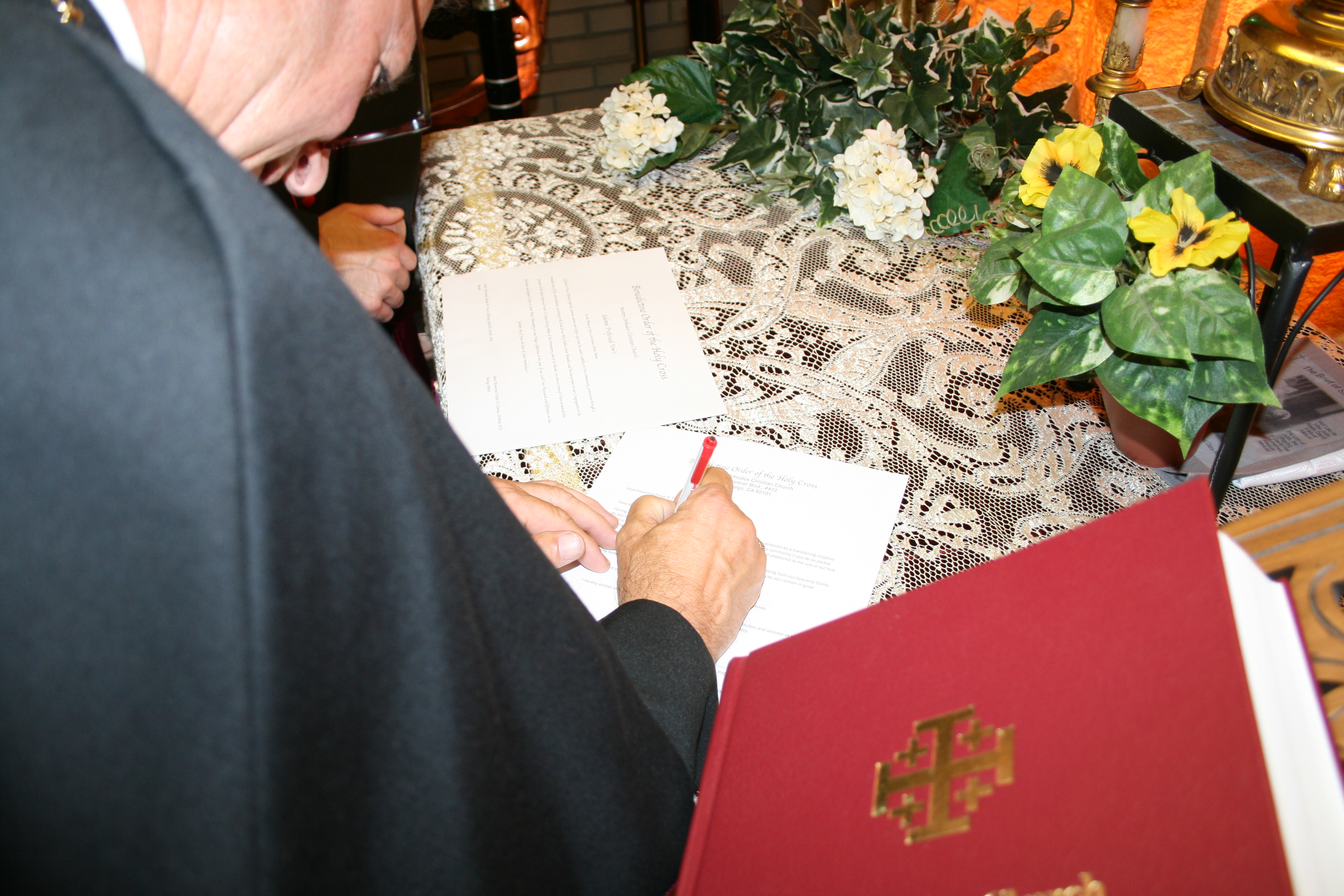 Bishop Fucci, BOHC signing vows
