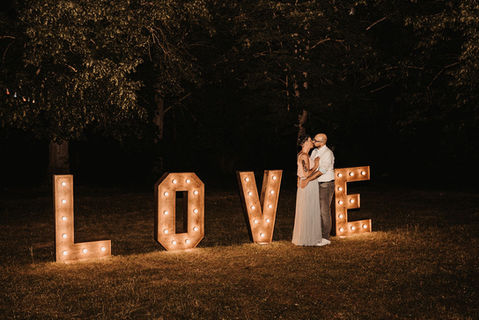 Love Letters Leuchtschilder