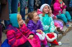 Help Santa Toy Parade 2016 11 19  050