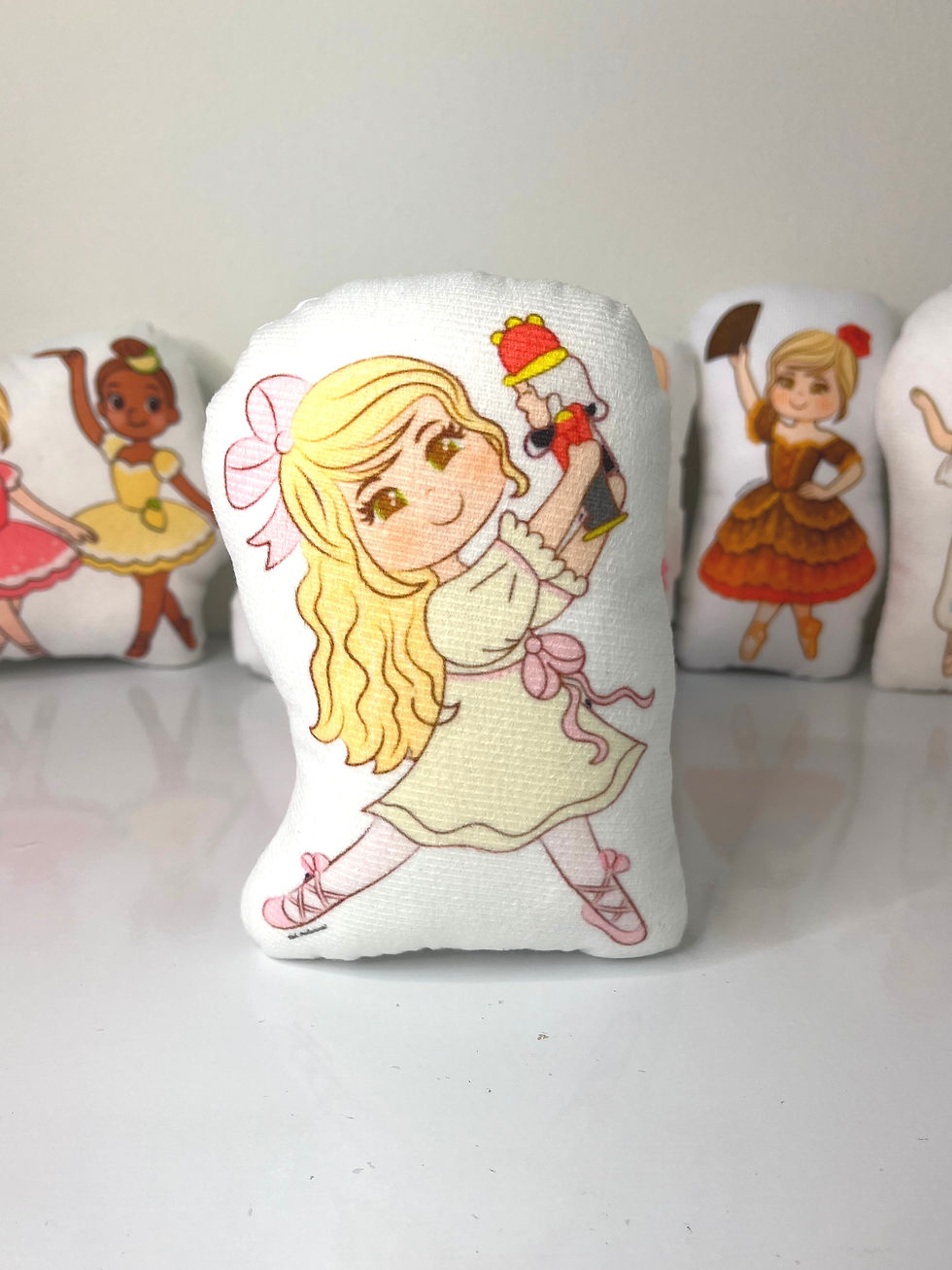 Boneca Naninha Clara e Quebra Nozes Coleção Quebra Nozes Reino dos Doces