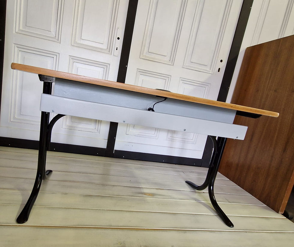 Miniaturbild: altes Schulpult Schreibtisch Schultisch Buche 60er Jahre USB