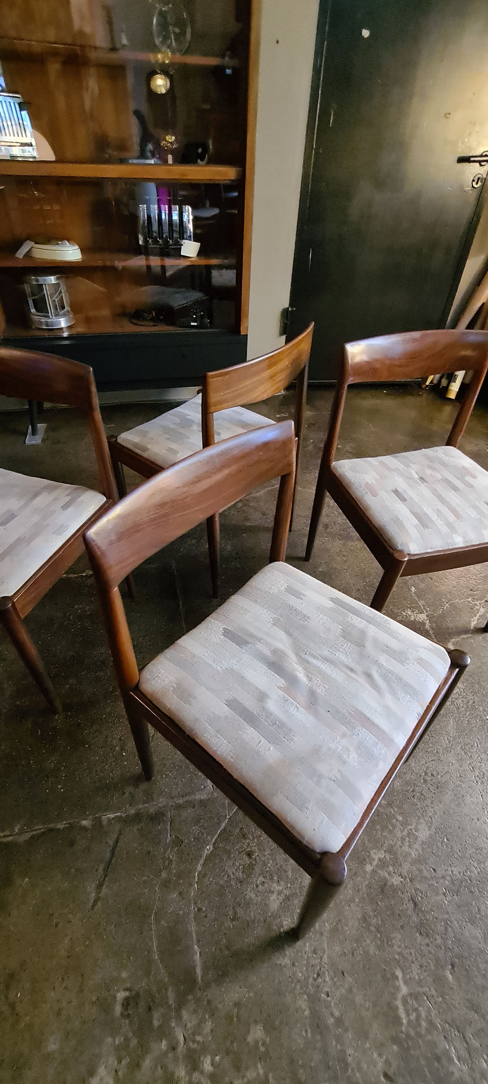 Miniaturbild: 4er SET Mid Century Stühle 60er / 70er Jahre Teakholz massiv