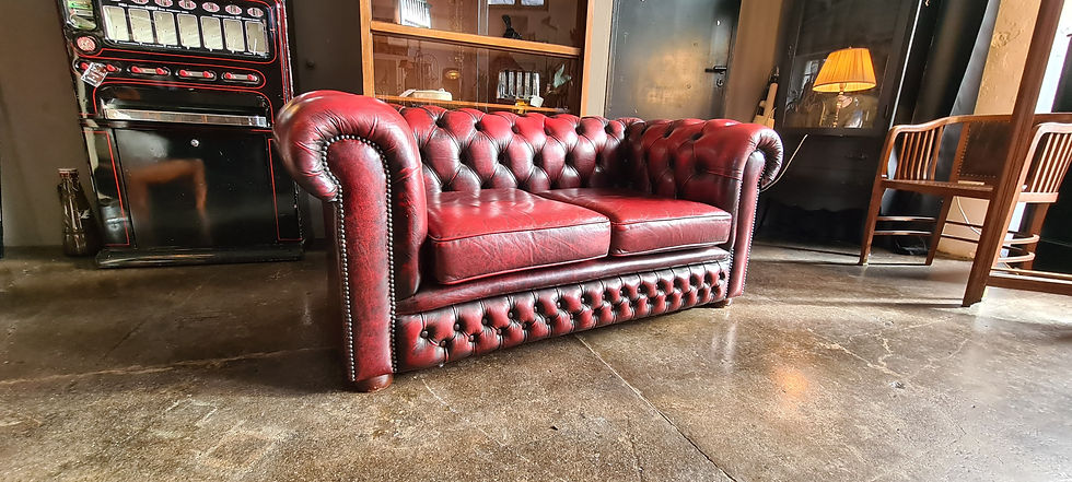 Miniaturbild: Chesterfield Sofa 160cm dunkelrot/Oxblood Leder