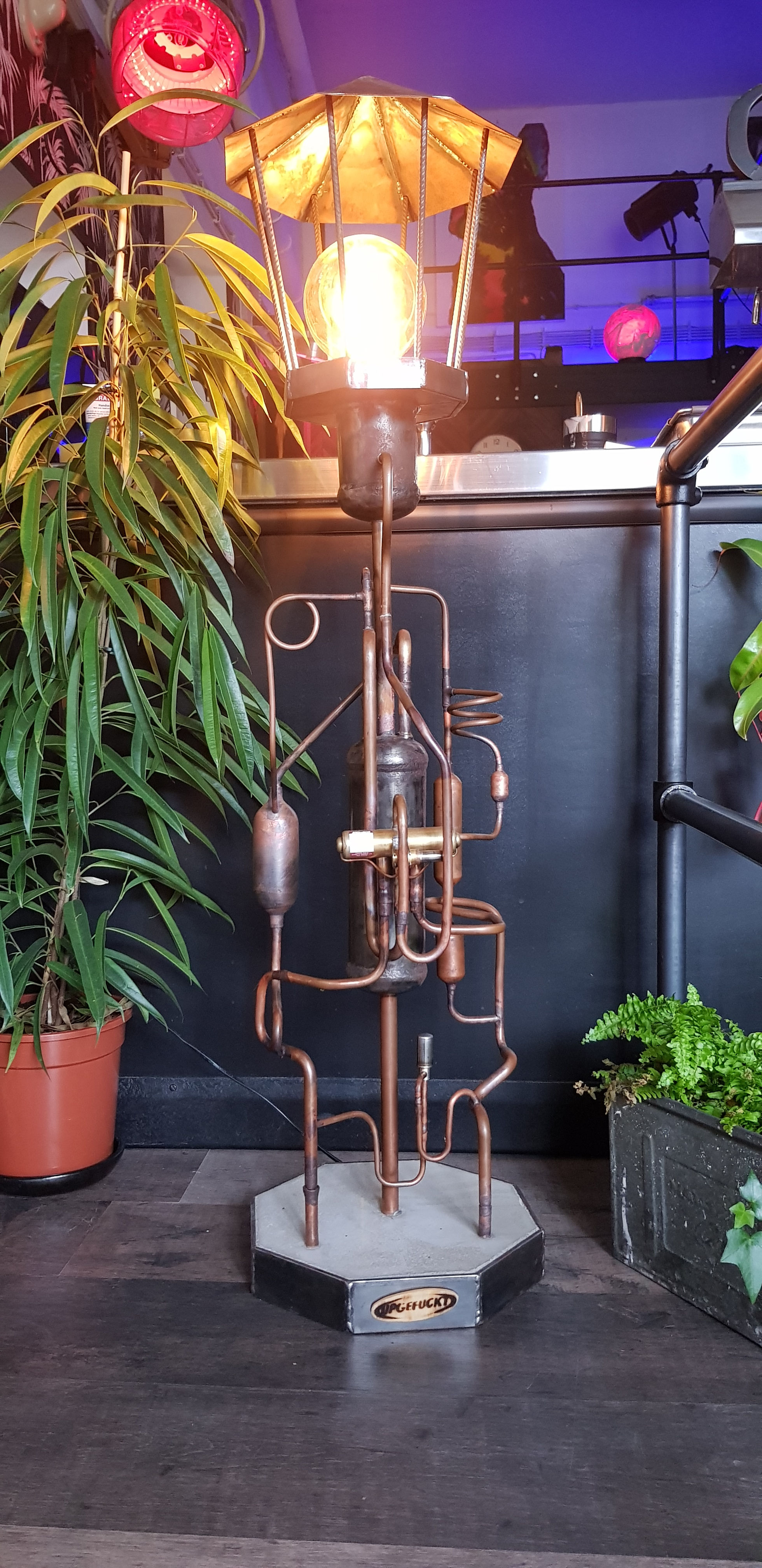 kunstvolle SteampunkLampe Industrie "upgefucktDesign"