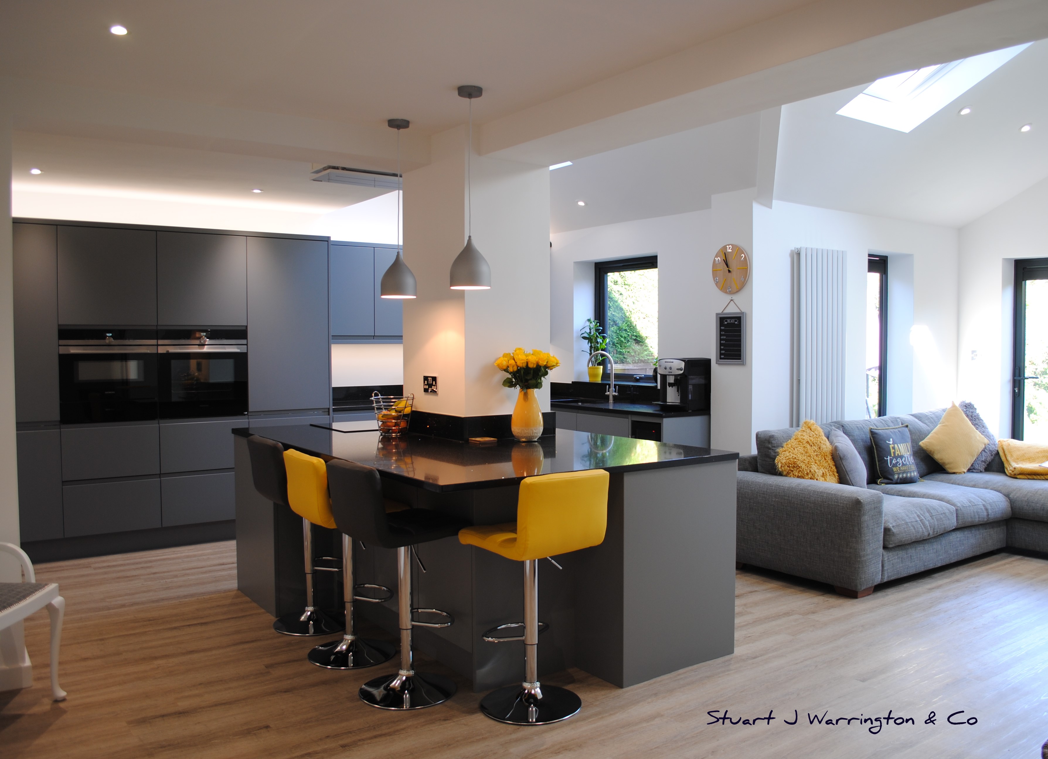 Grey Matt Handleless Kitchen