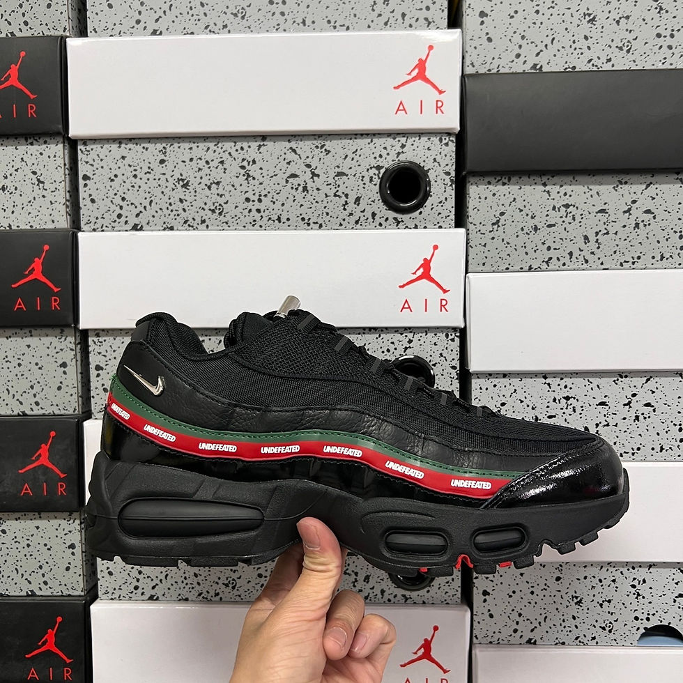 Miniatura: Air Max 95 SP x Undefeated – Black