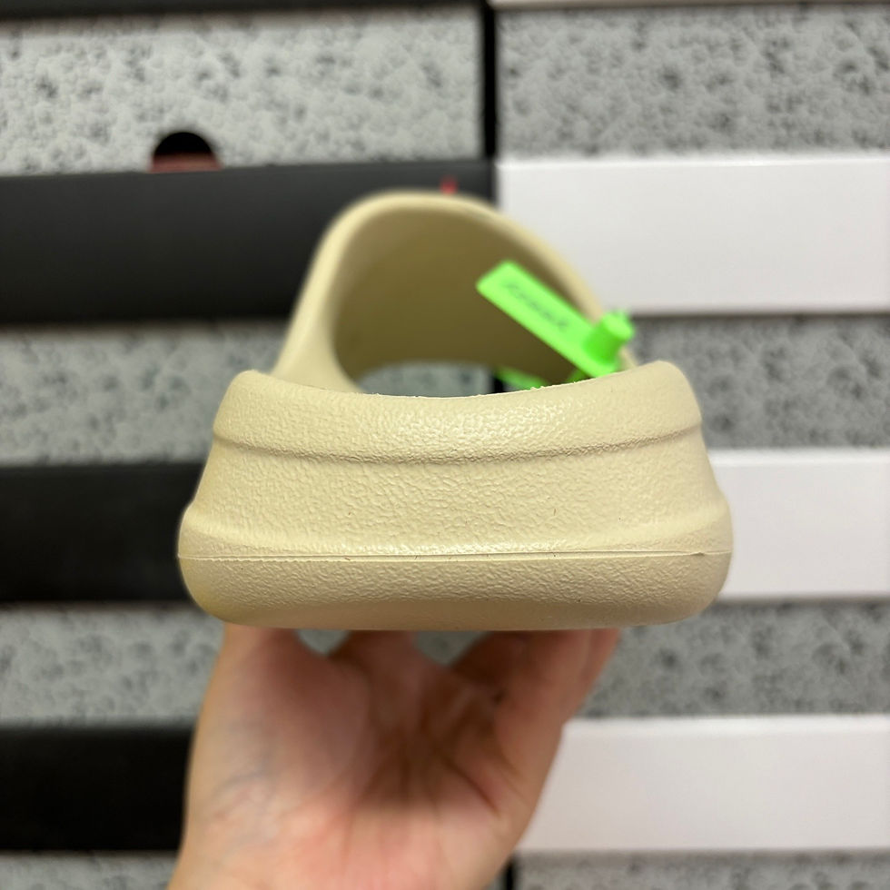 Miniatura: YEEZY Slide