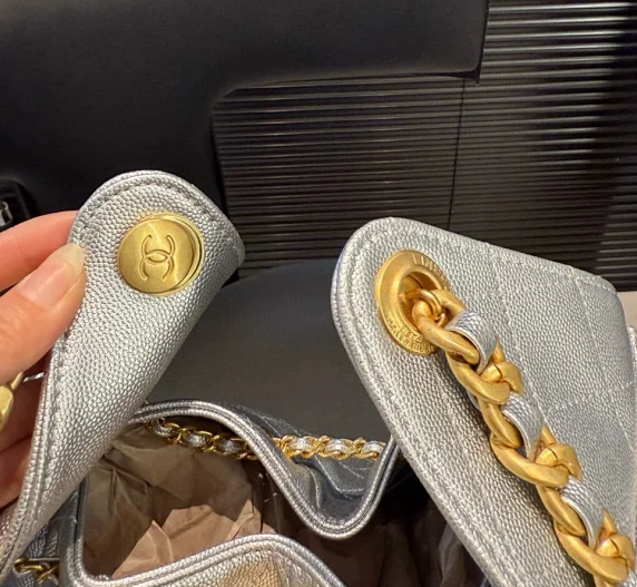 Miniatura: Chanel Bucket Bag