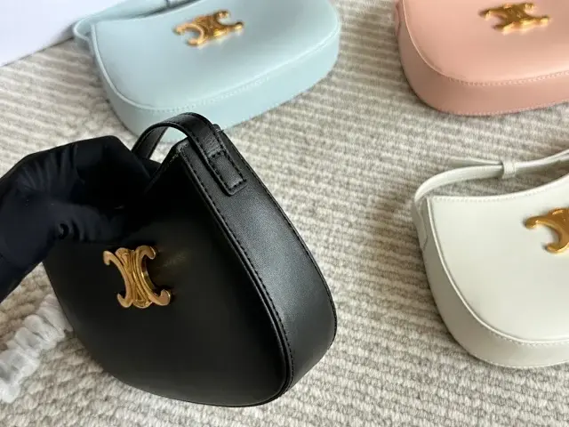 Miniatura: Celine Ava Triomphe