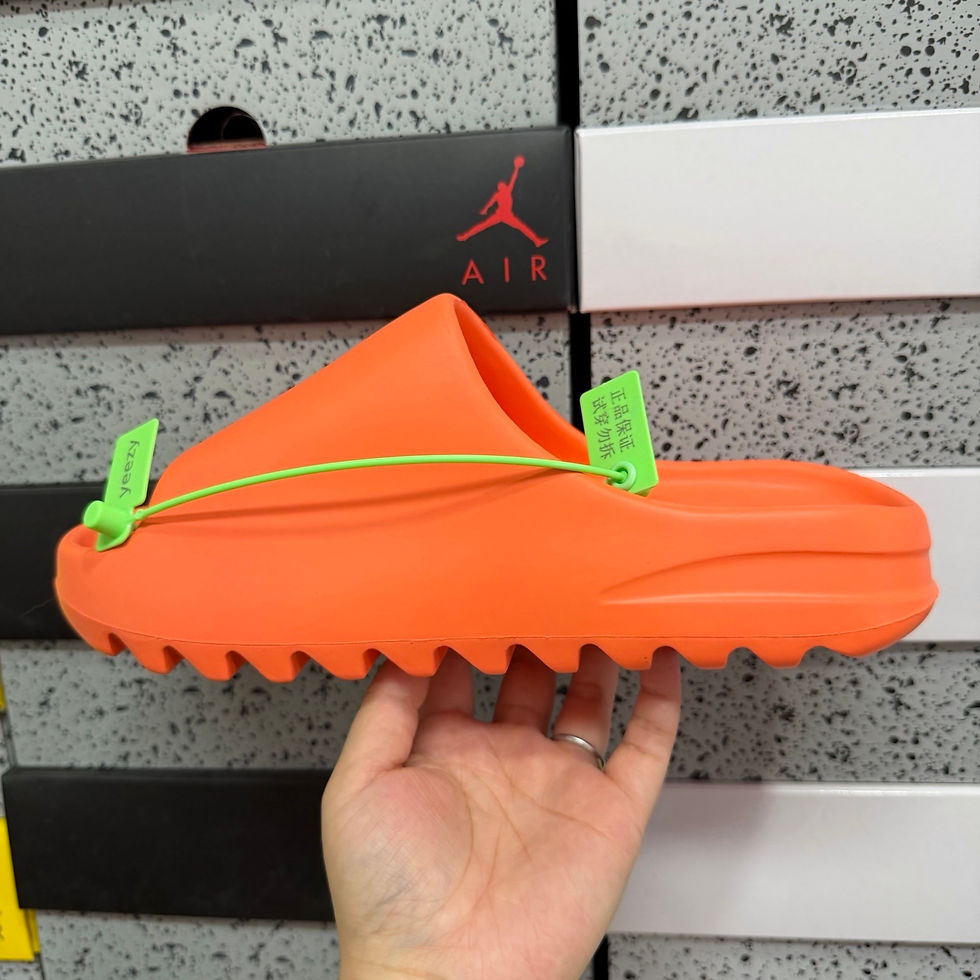 Miniatura: YEEZY Slide