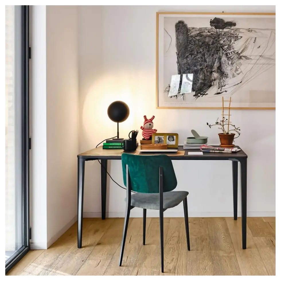 Thumbnail: Nené Desk