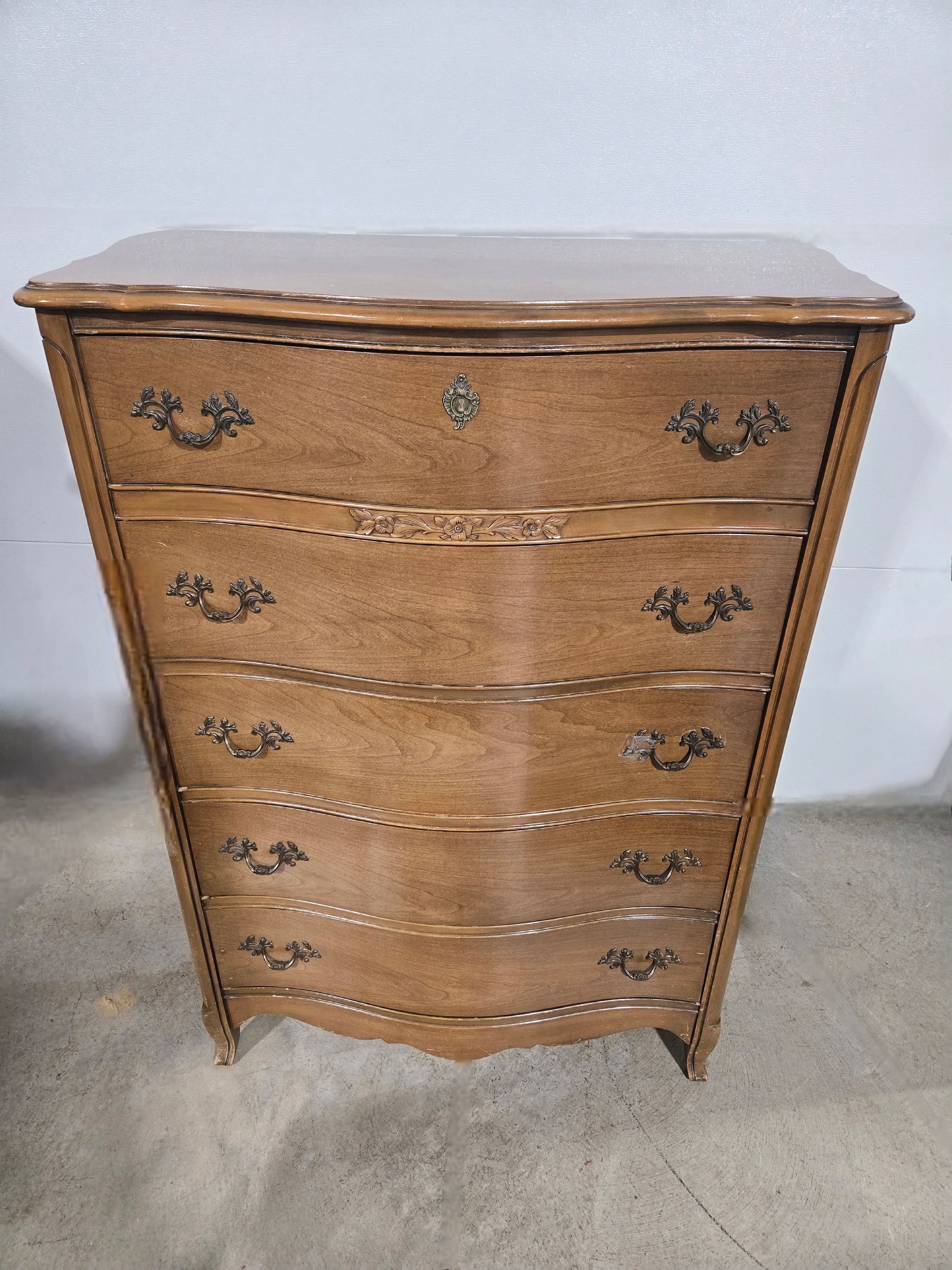 Bassett Provencial Chest of 5 Drawers