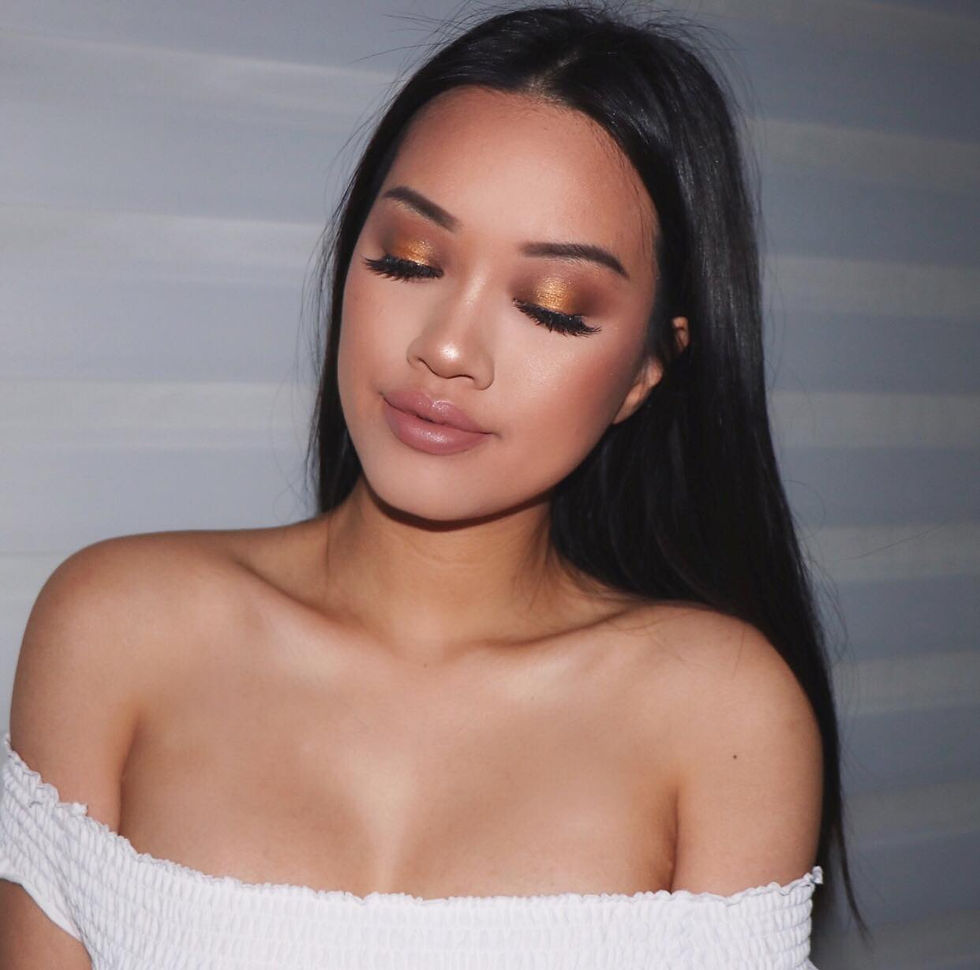 BRONZY GLOWY SUMMER LOOK 