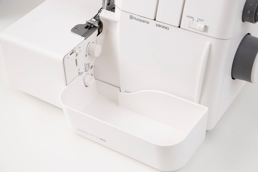 Thumbnail: HUSQVARNA® VIKING® AMBER™ Air S | 400 Serger