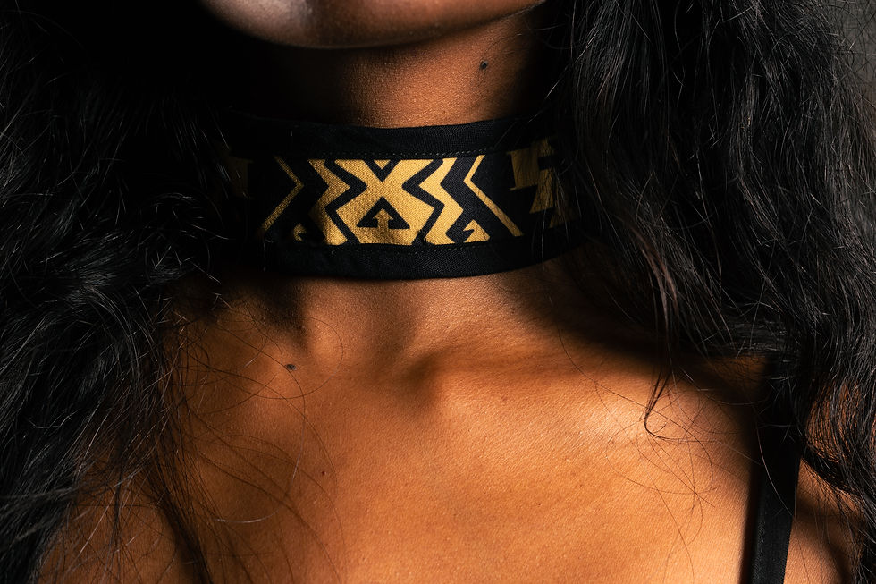 Thumbnail: Cleo's Stairs Choker