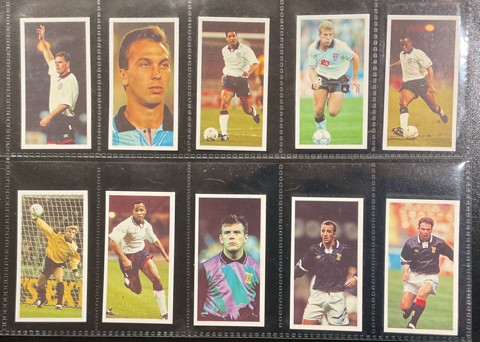 Trebor Bassett World Beaters Football Confectionary Cards