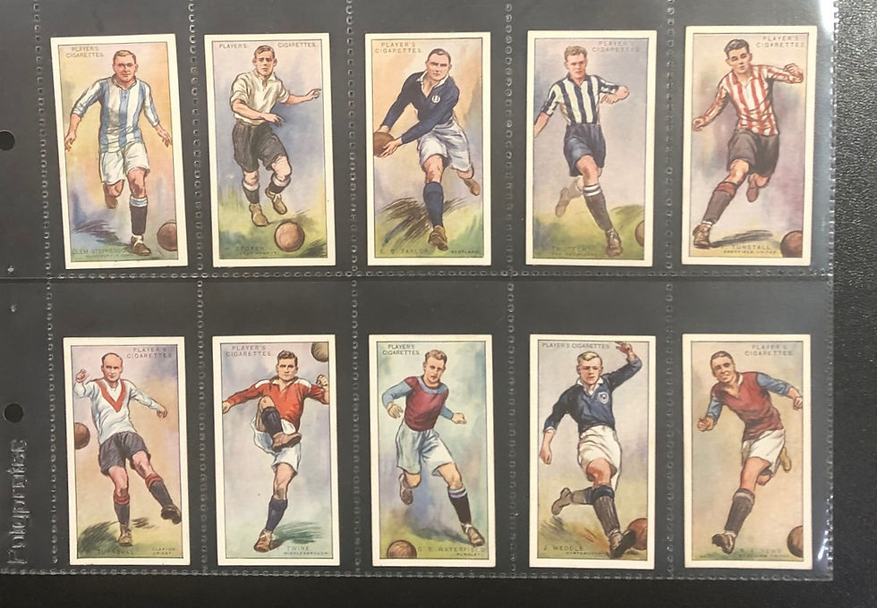 Thumbnail: Players Footballers 1928 Cigarette Cards