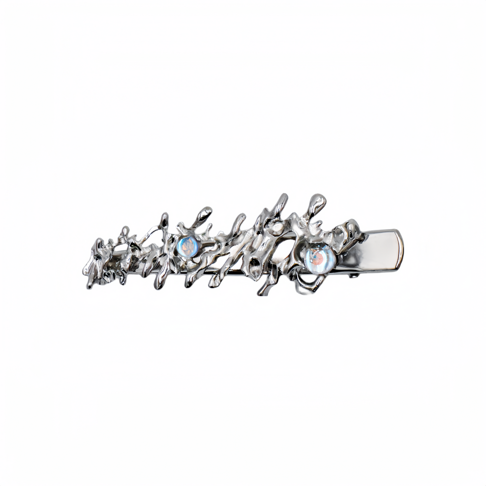 Molten-shaped alloy clip with moonstone centerpiece – REBE77E