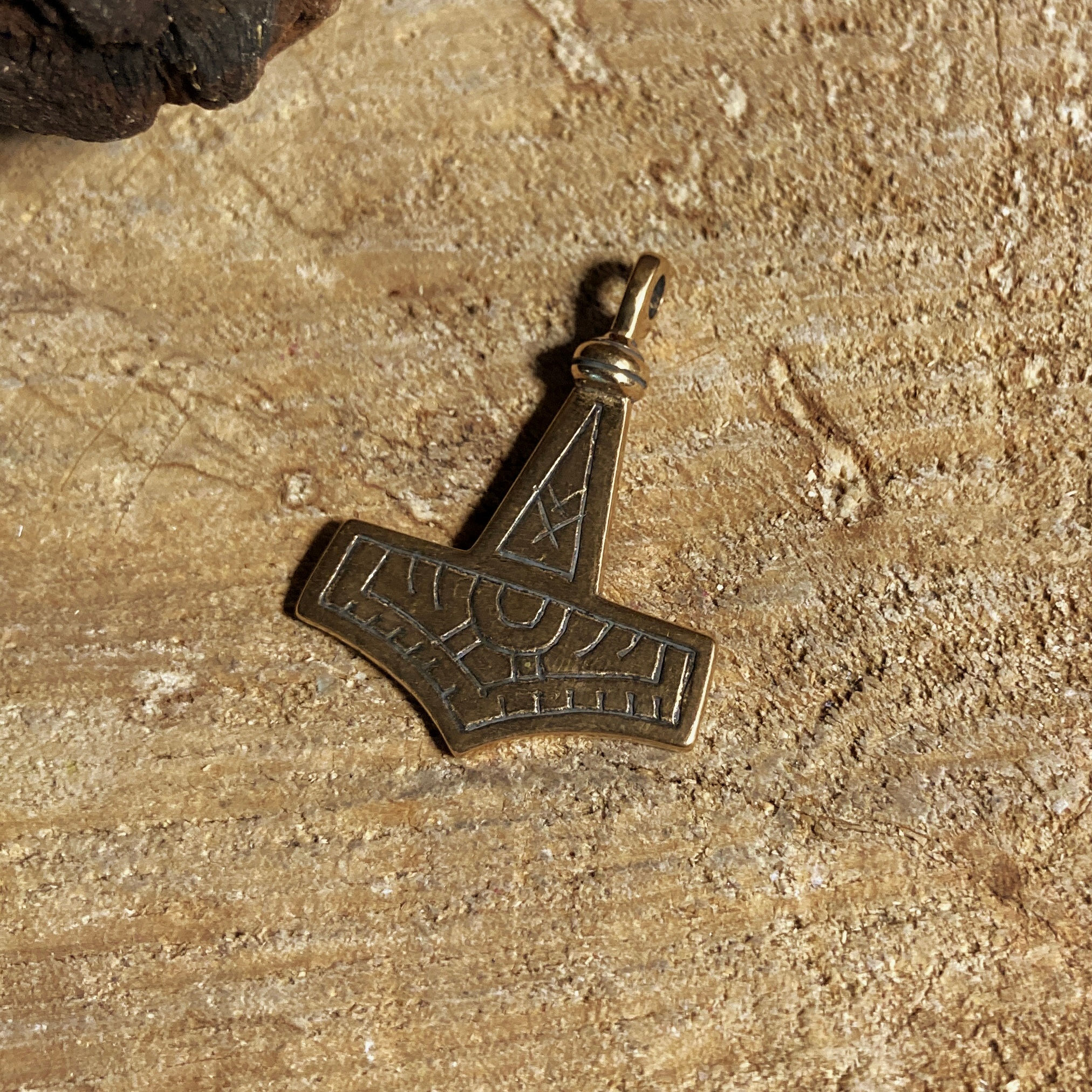 Pendentif en bronze - Mjolnir