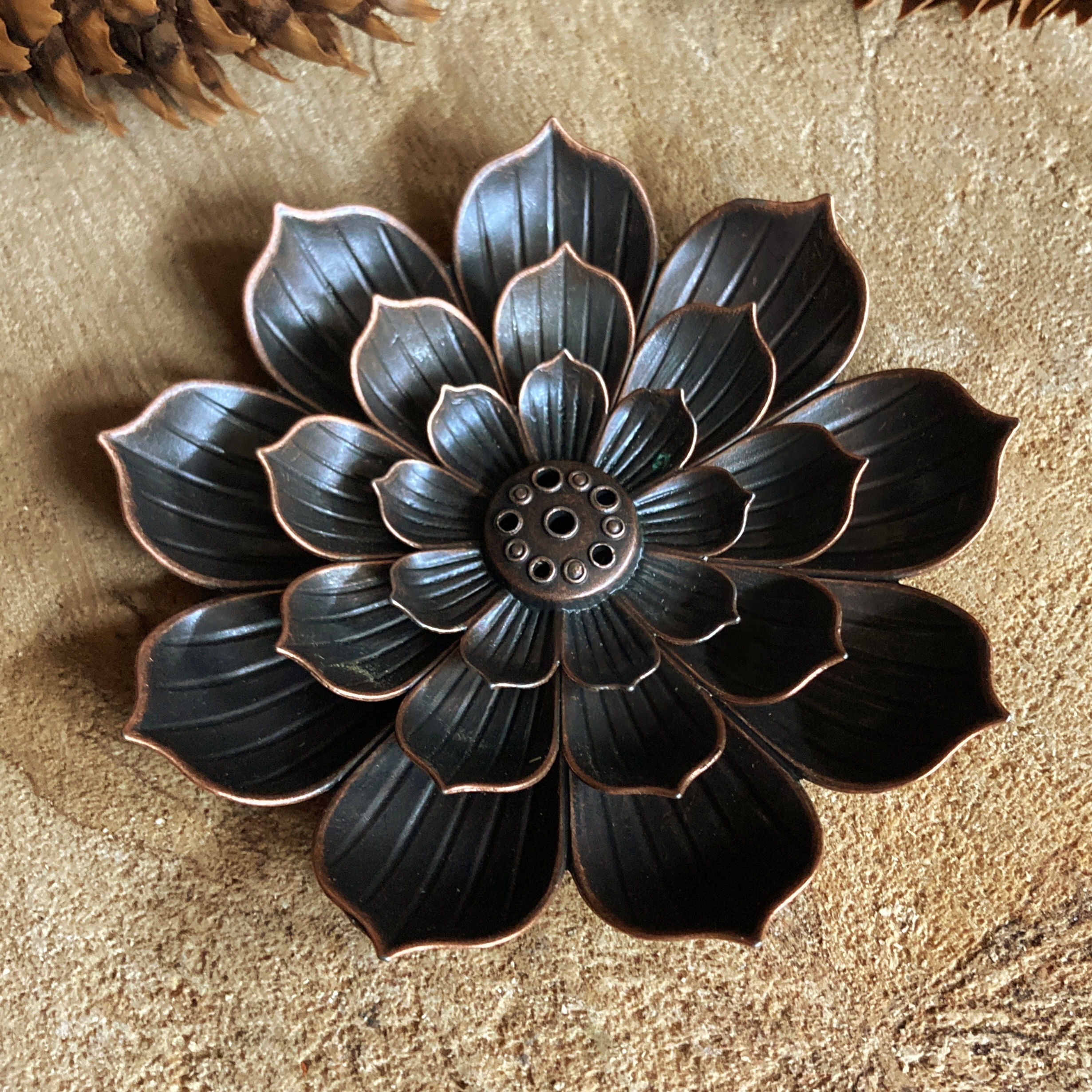 Porte encens - métal grande fleur de Lotus - 8.5cm