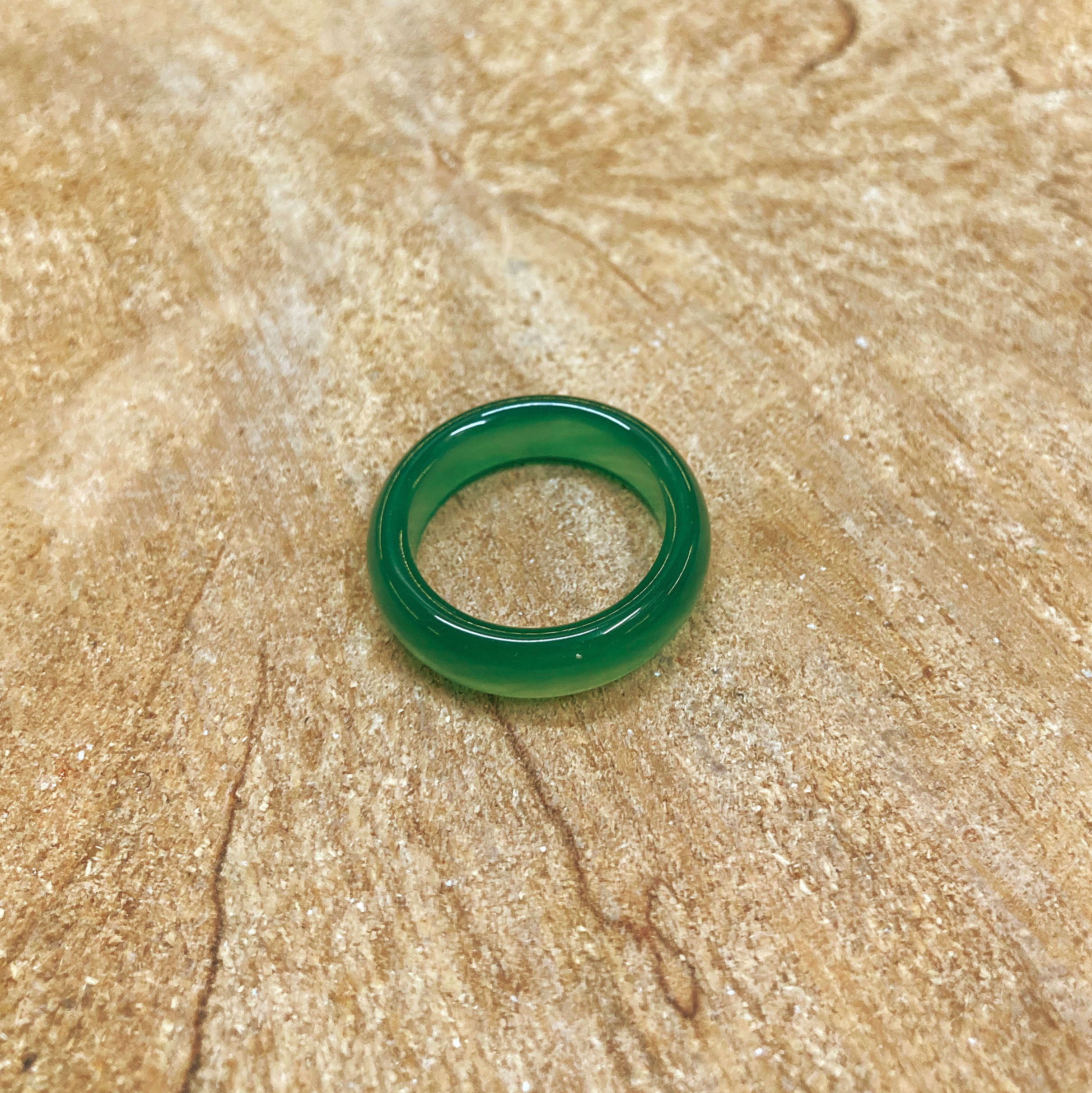 Anneau d'agate vert teinté - 6mm