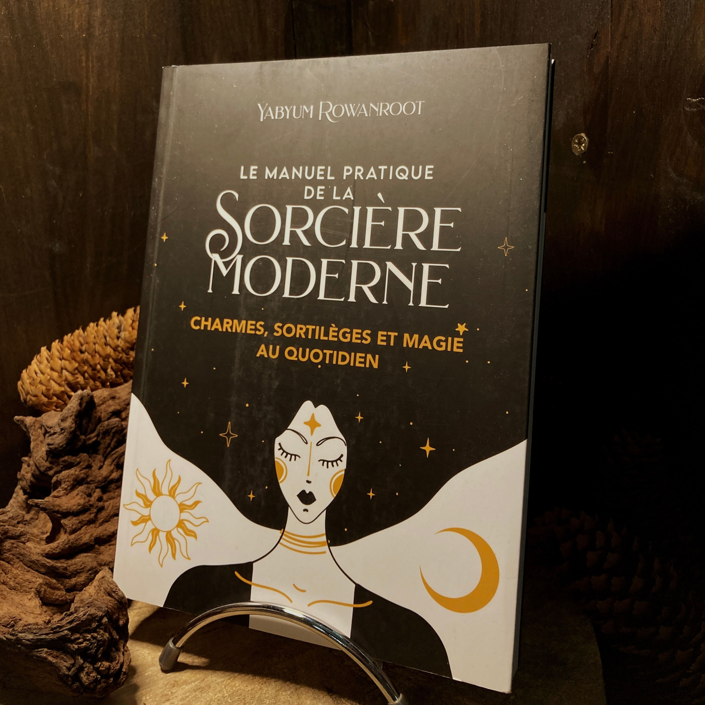 Le manuel pratique de la sorcière moderne