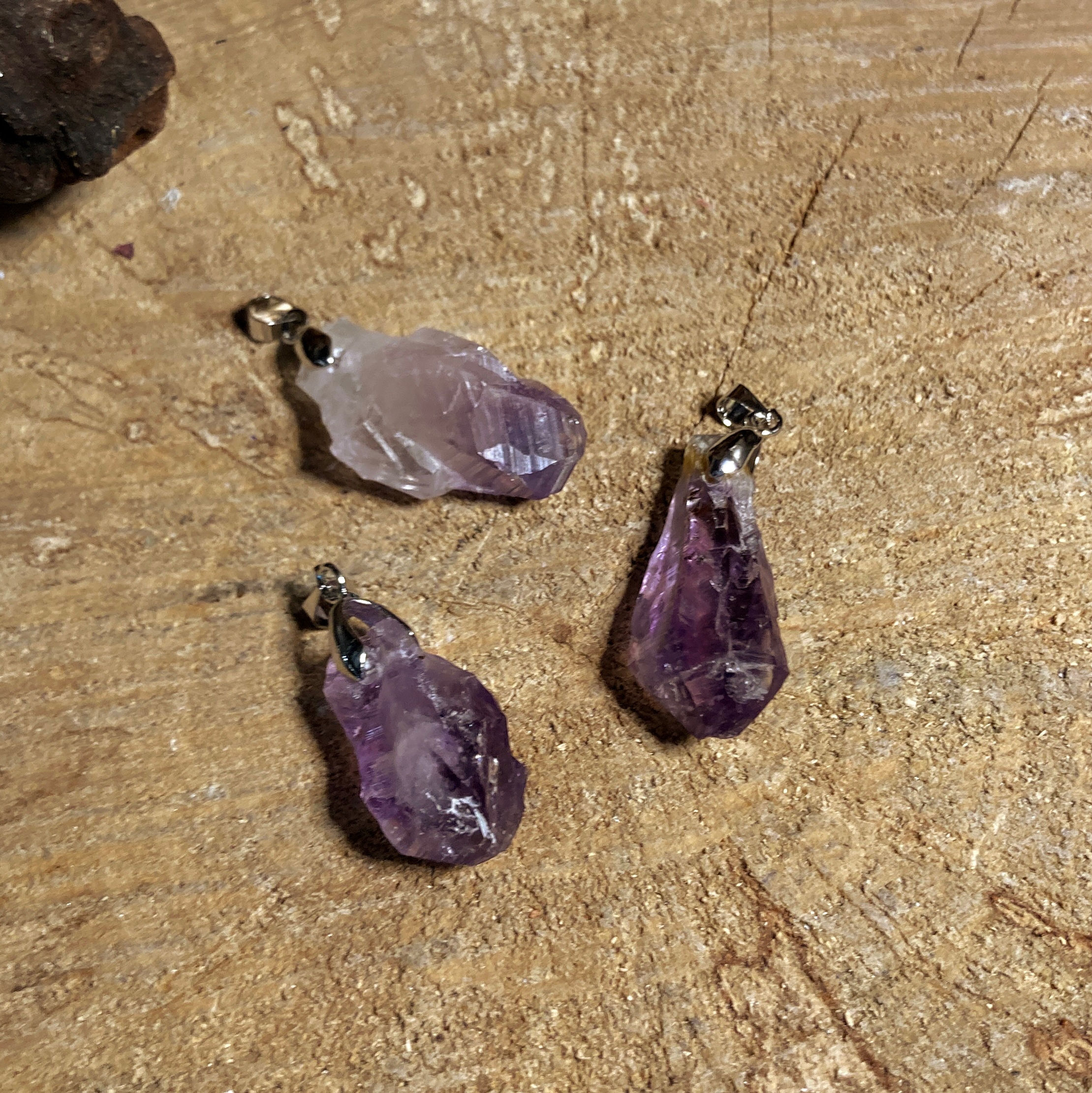 Pendentif d’améthyste d’Uruguay brute