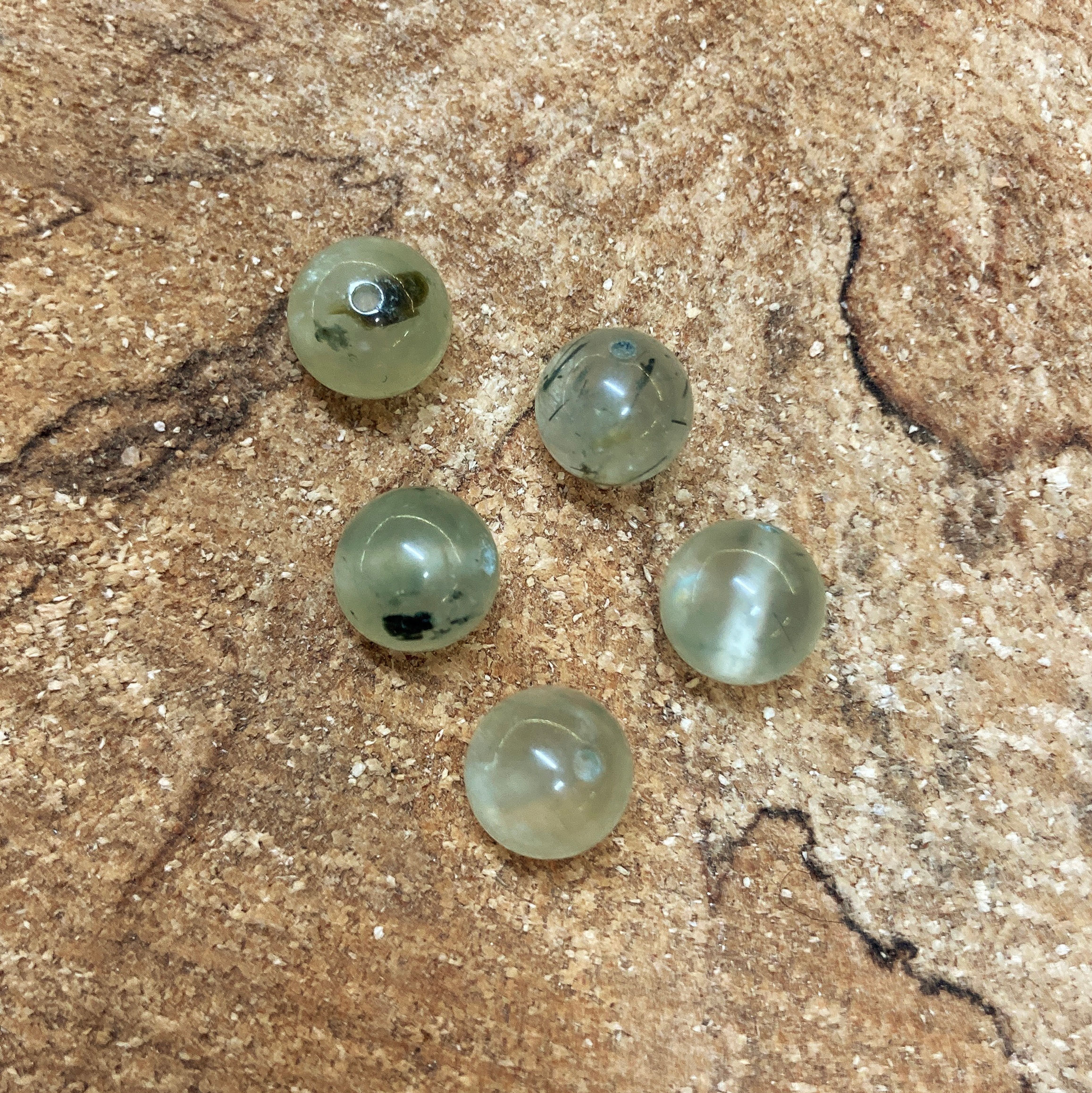 Perle 8/8.5mm - préhnite (avec épidote)