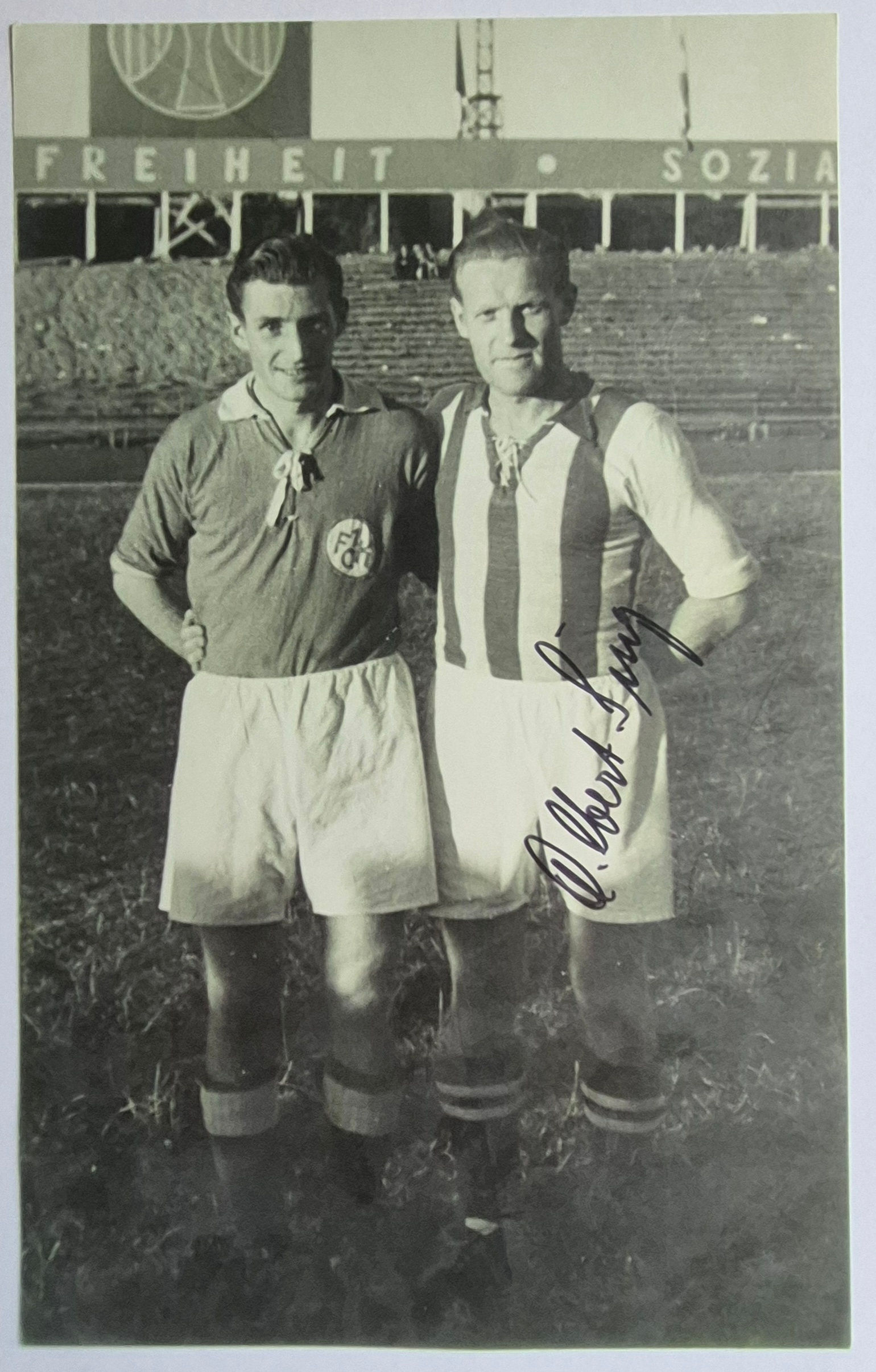 ALBERT SING & FRITZ WALTER – FUSSBALLFOTO 16 × 26 CM - SIGNIERT VON SING