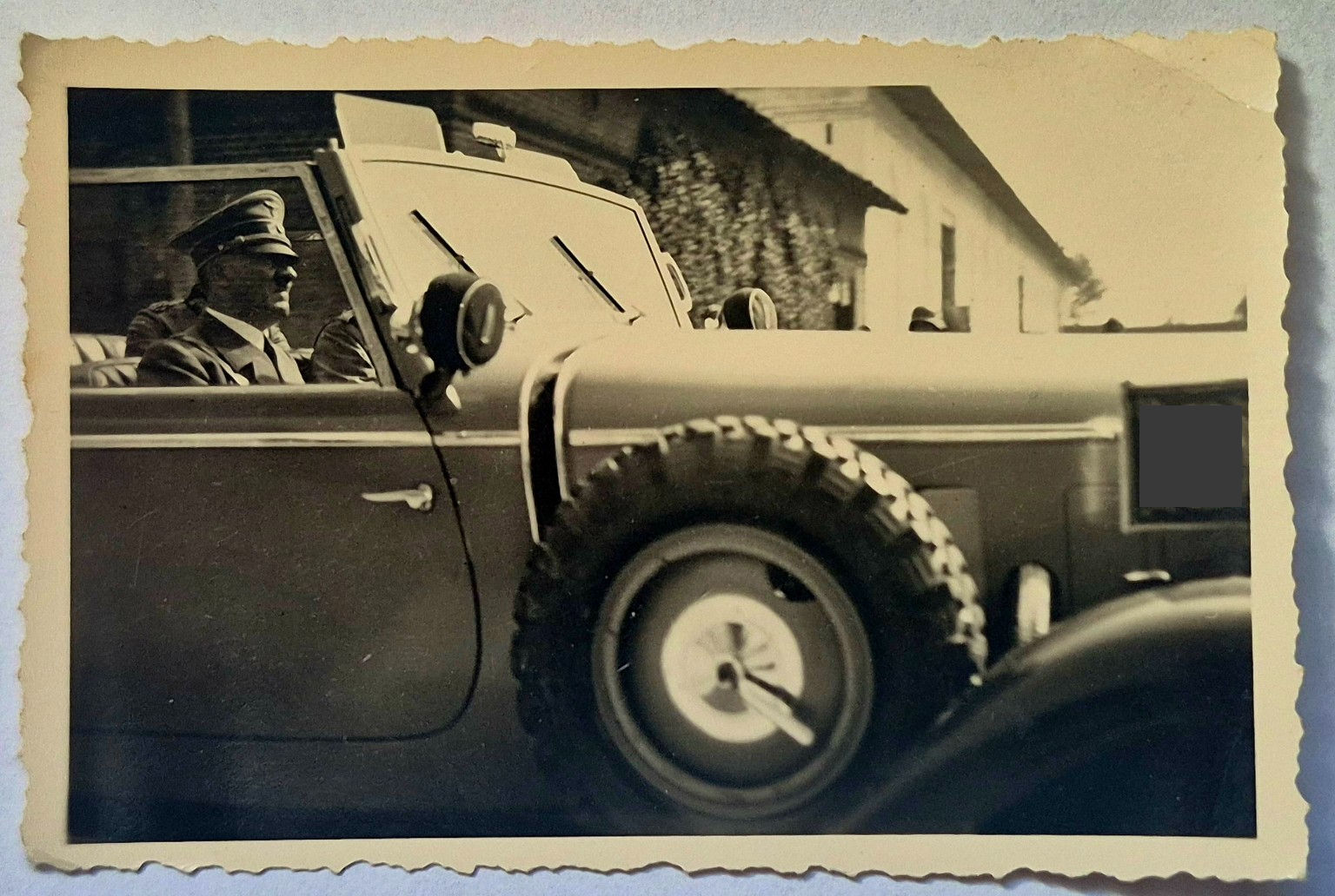 ADOLF HITLER IM OFFENEN WAGEN – ORIGINALFOTO NS-ZEIT | ZEITGENÖSSISCHE SCHRIFT