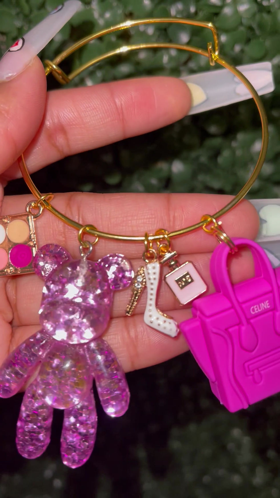 Thumbnail: Material Girl