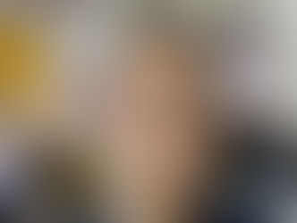 Un empresario le permite a su empleada llevar a su hija al trabajo para que no renuncie