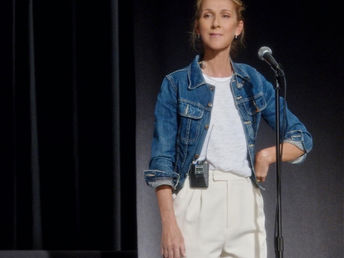 Celine Dion reaparece públicamente al atravezar complicaciones con una enfermedad neurológica