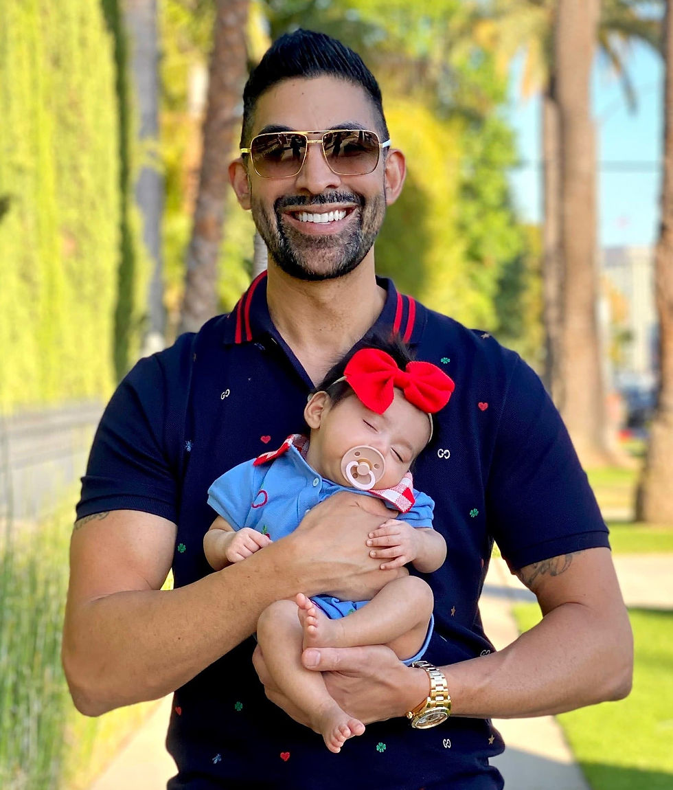 Dhar Mann y su bebé Ella Rose