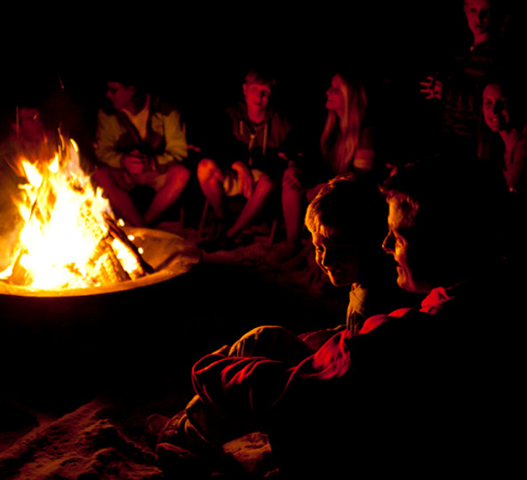 florida-wild-beach-bonfire_87086_600x450