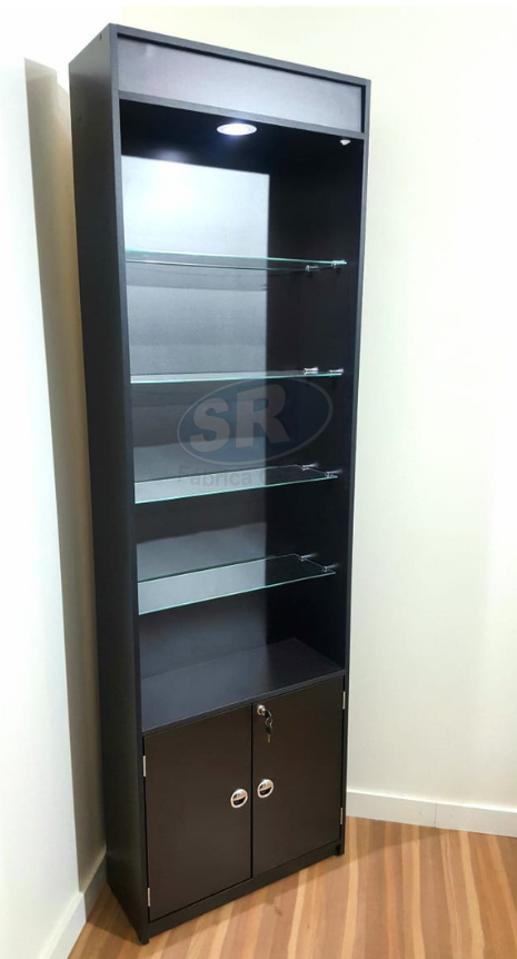 Vitrine parede com armário