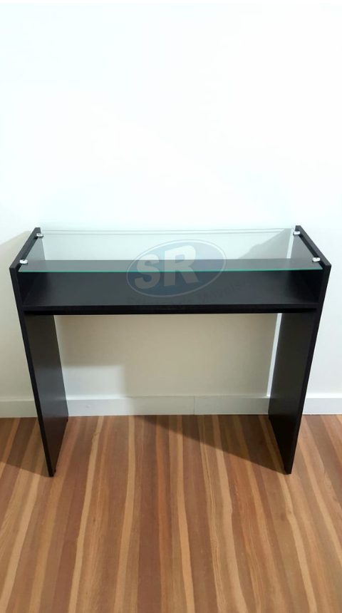 Mesa com tampo em vidro