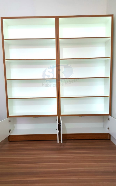 Prateleira armário com led